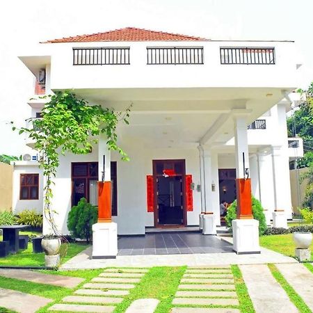 So What Boutique Hotel Негомбо Екстериор снимка