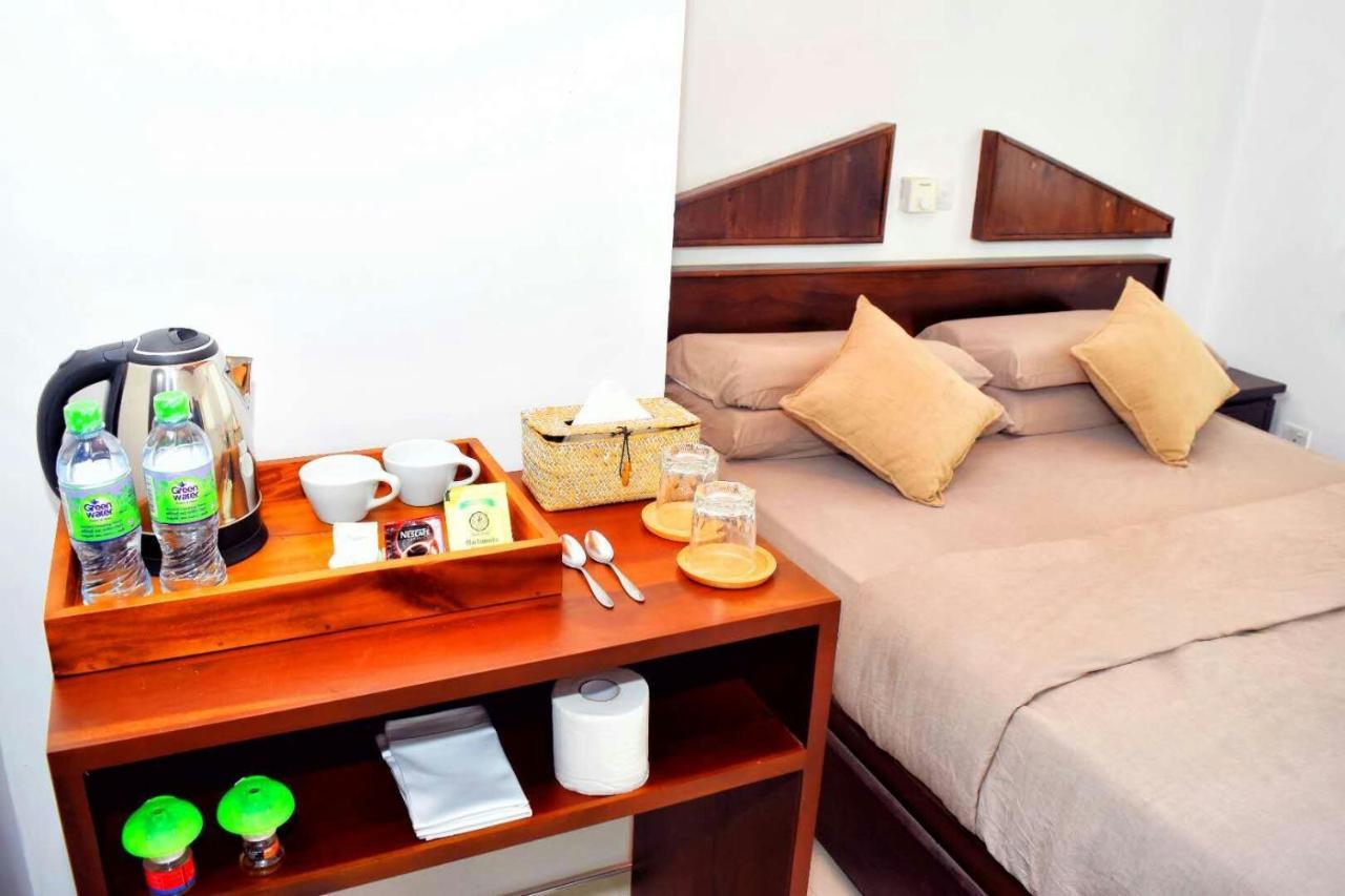So What Boutique Hotel Негомбо Екстериор снимка