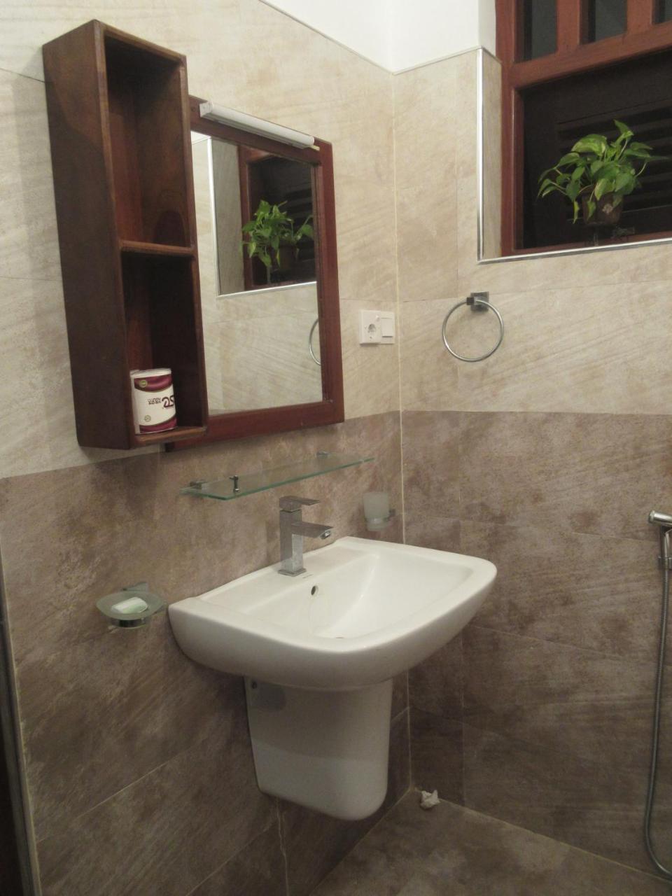So What Boutique Hotel Негомбо Екстериор снимка