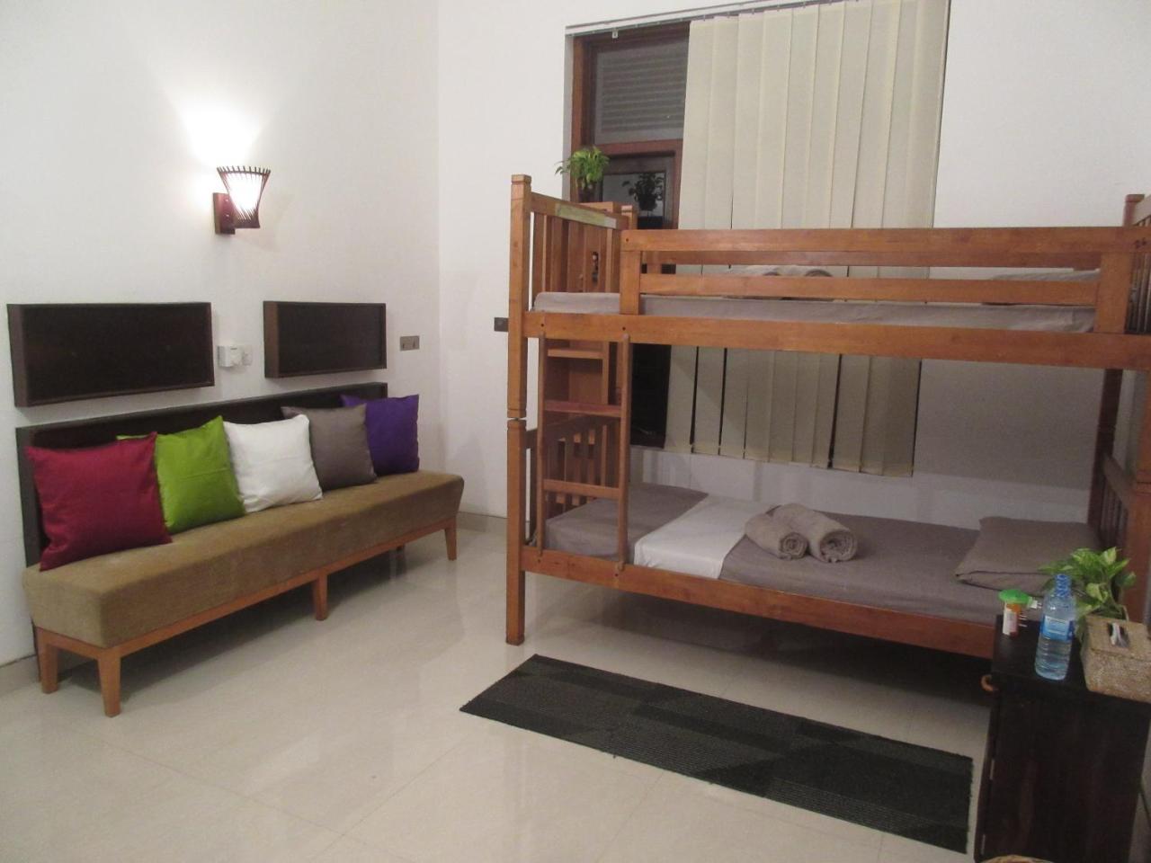 So What Boutique Hotel Негомбо Екстериор снимка