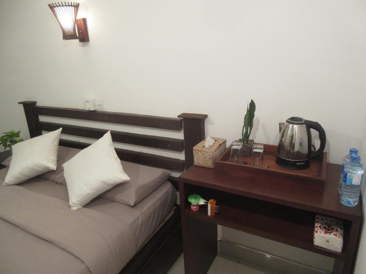 So What Boutique Hotel Негомбо Екстериор снимка