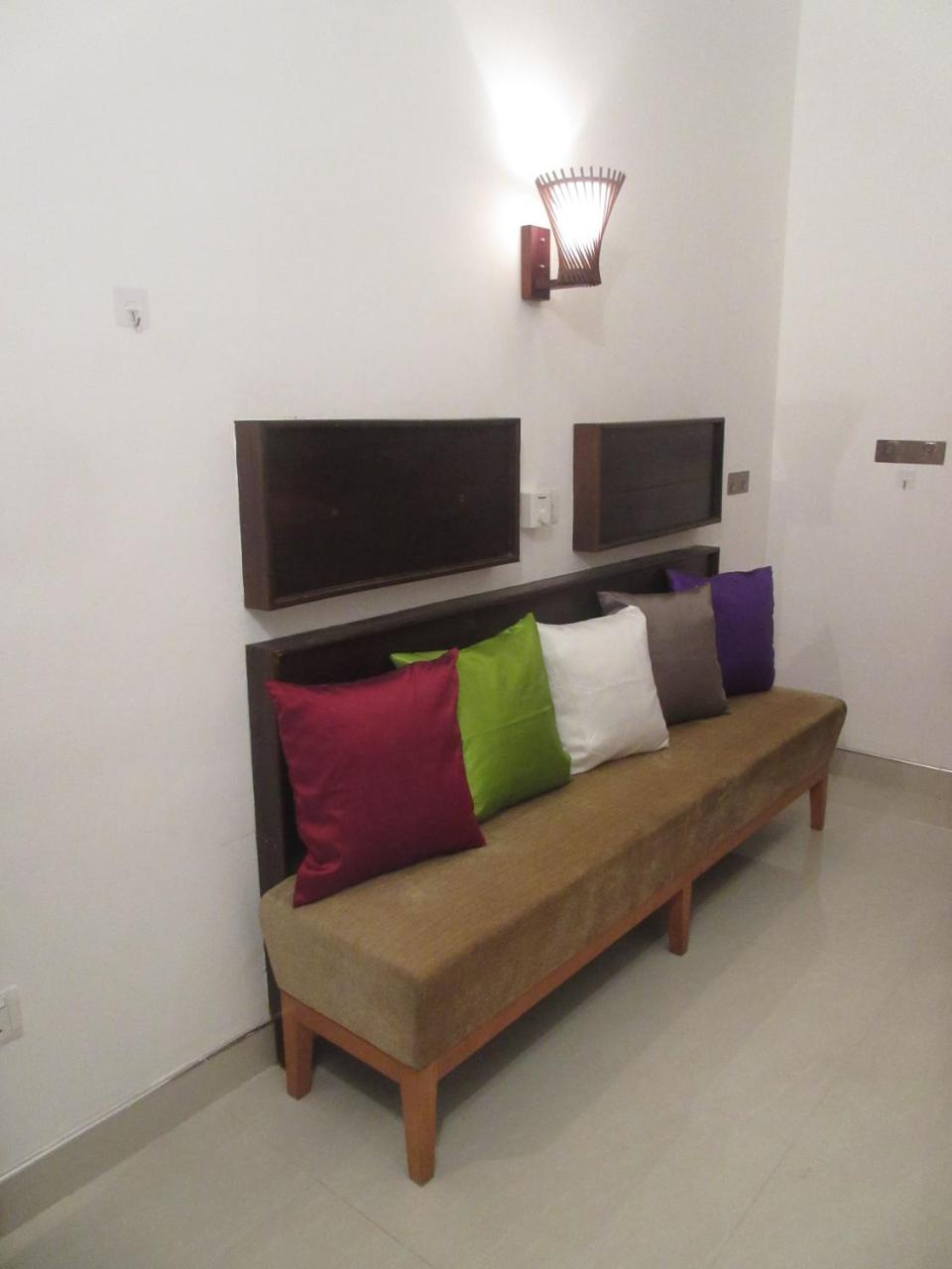 So What Boutique Hotel Негомбо Екстериор снимка