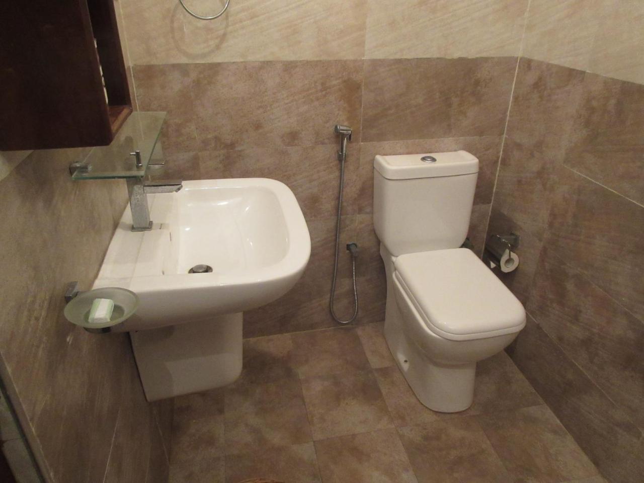 So What Boutique Hotel Негомбо Екстериор снимка